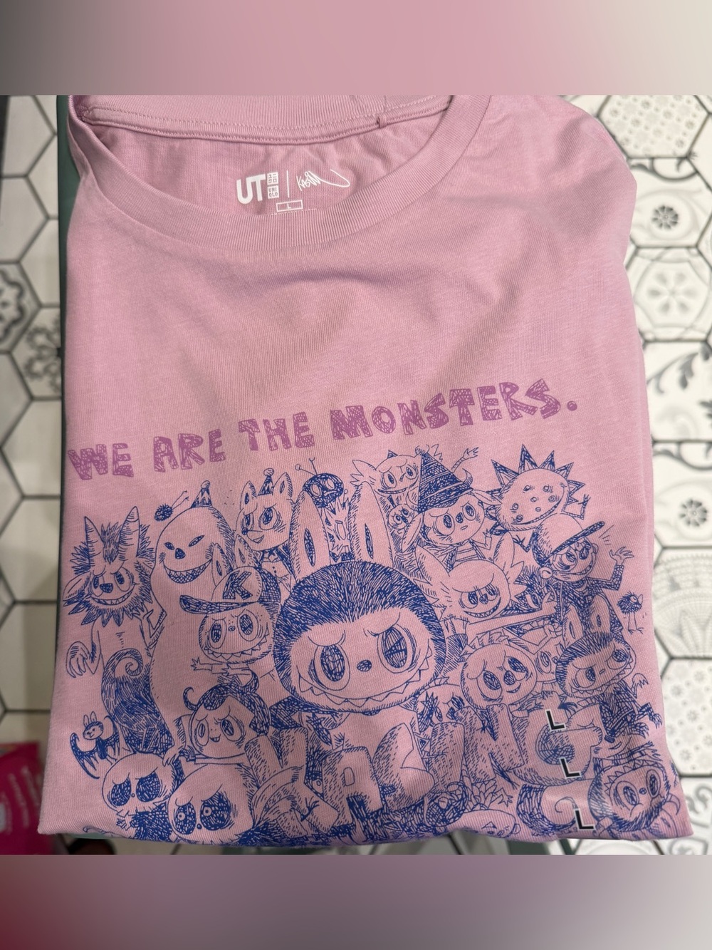 POP MART x Uniqlo Labubu - UT Graphic T-Shirt North America Exclusive L